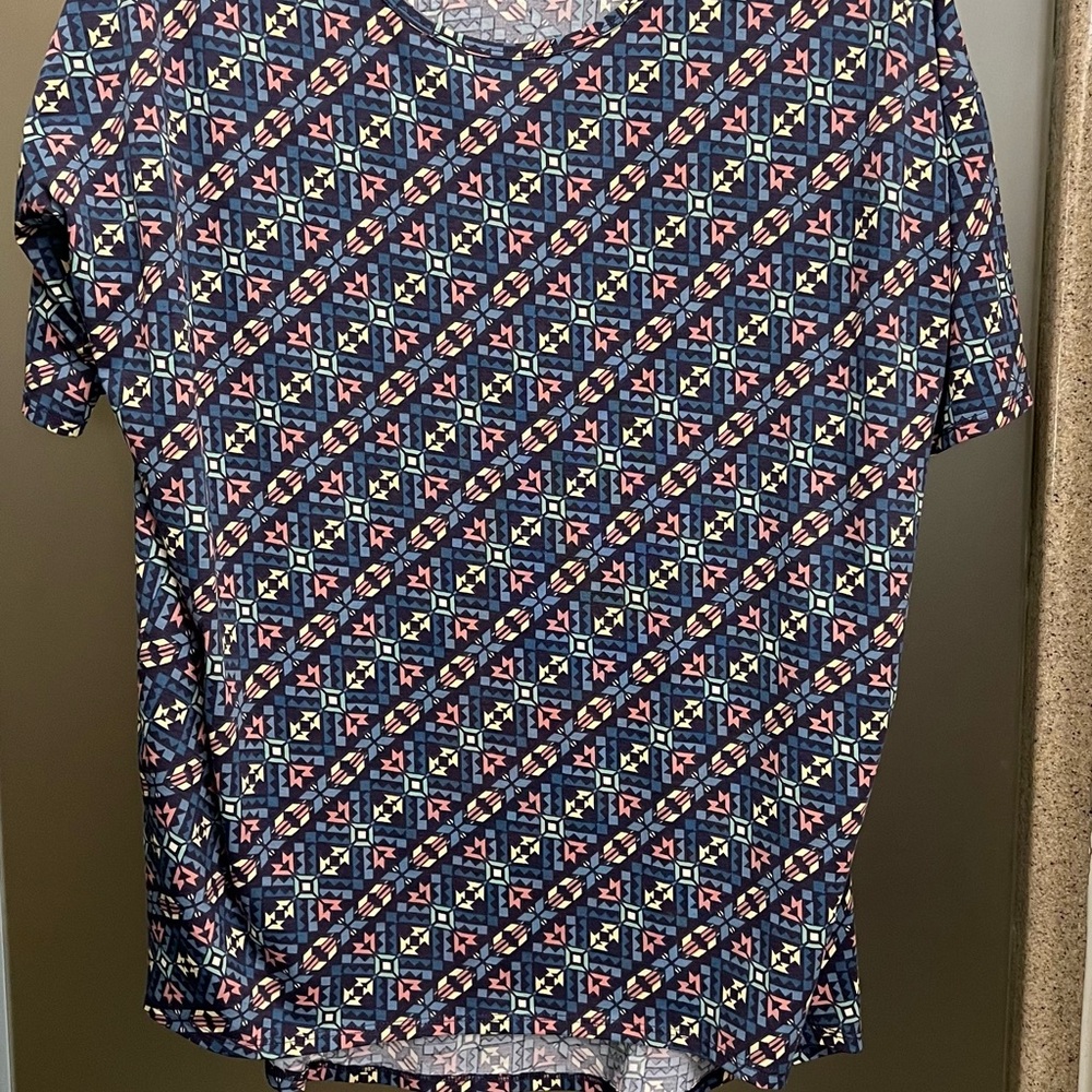 LuLaRoe Pastel Geometric Print Top